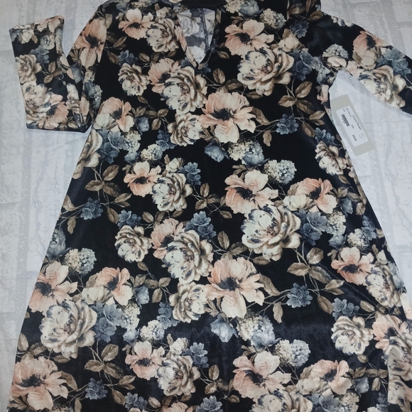 NWT HOW.VERY.LOVED BOUTIQUE DRESS SIZE S. ROMANTIC DATE NIGHT - Picture 2 of 4